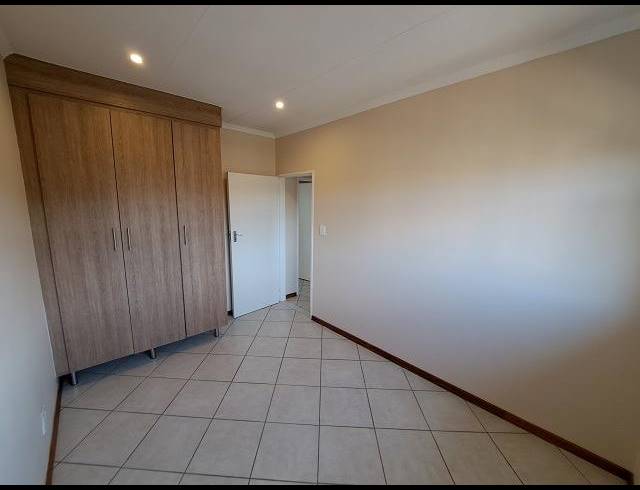 2 BEDROOM APARTMENT FOR SALE IN STONERIDGE